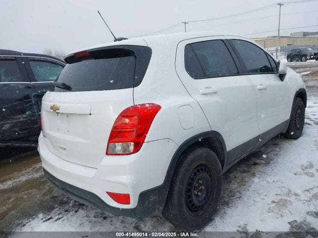 Chevrolet TRAX LS 2018 KL7CJKSB5JB622813 Image 4