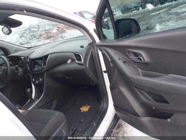 Chevrolet TRAX LS 2018 KL7CJKSB5JB622813 Image 5