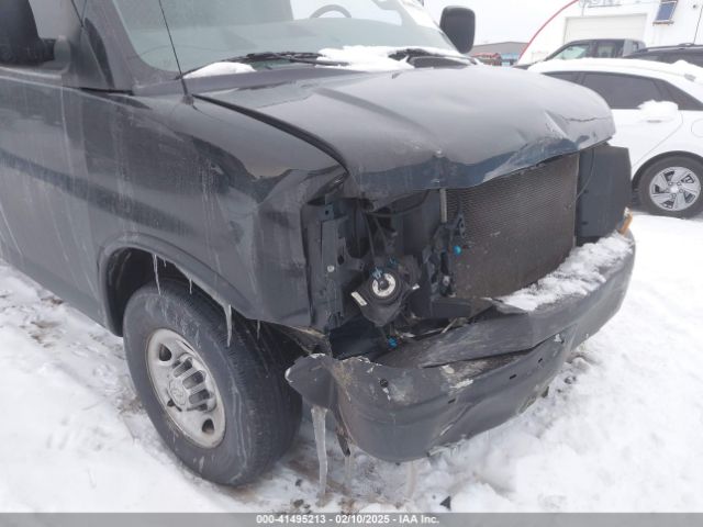 1GCWGAFP1J1267630 Chevrolet Express 2500 Work Van