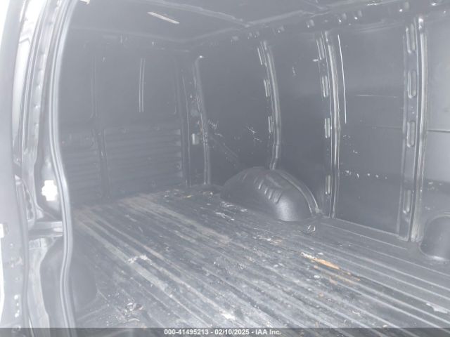 1GCWGAFP1J1267630 Chevrolet Express 2500 Work Van