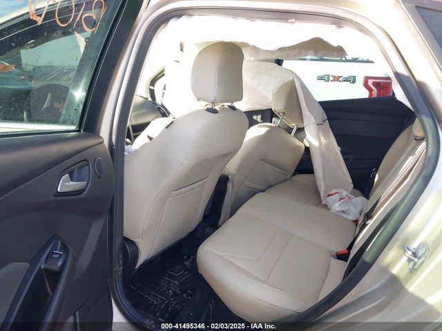 1FADP3J29JL244363 Ford Focus Titanium
