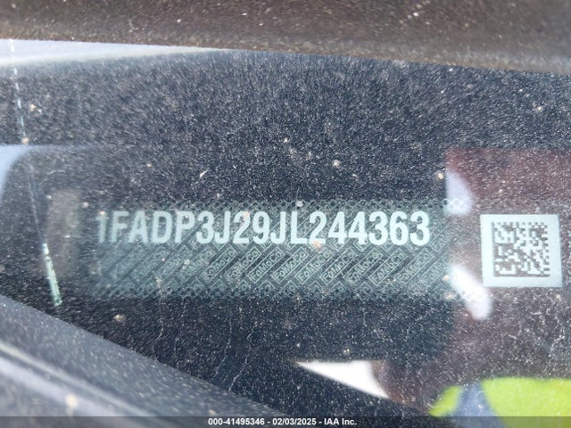 1FADP3J29JL244363 Ford Focus Titanium