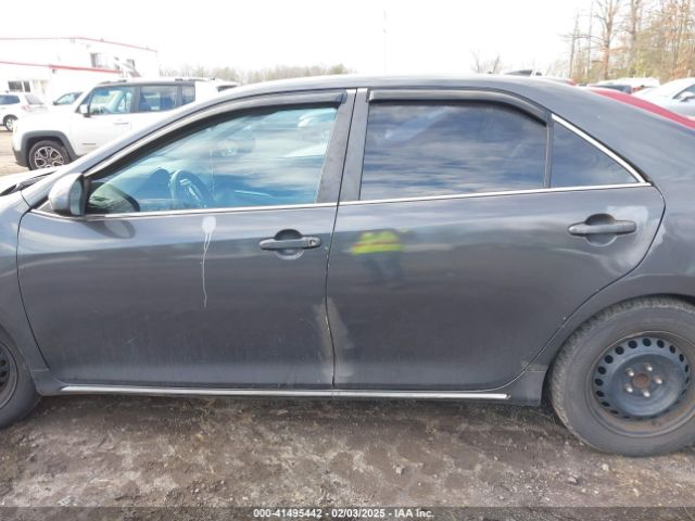 4T1BD1FK3EU099114 Toyota Camry Hybrid Le