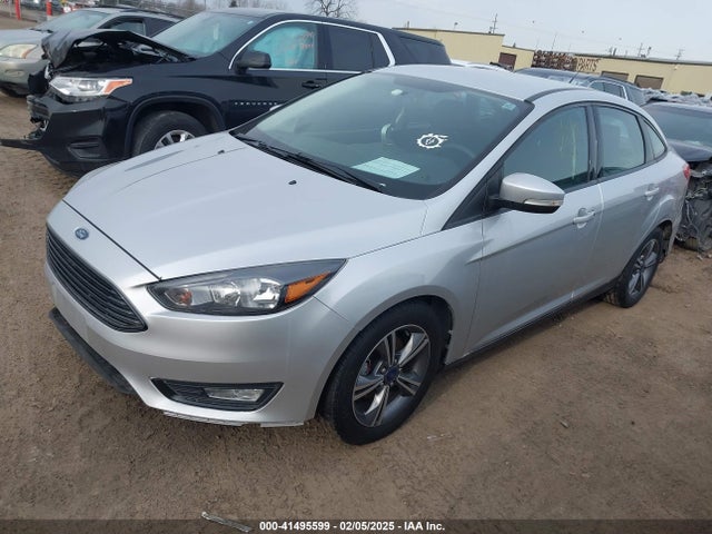 Ford FOCUS SE 2017 1FADP3FE3HL270504 Image 2
