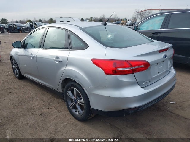 Ford FOCUS SE 2017 1FADP3FE3HL270504 Image 3