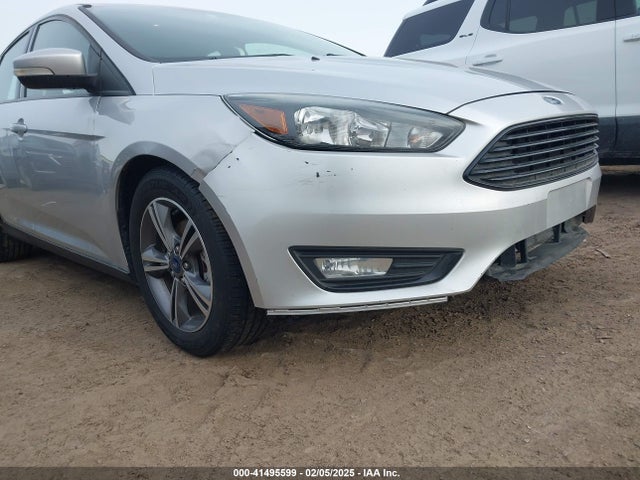 Ford FOCUS SE 2017 1FADP3FE3HL270504 Image 6