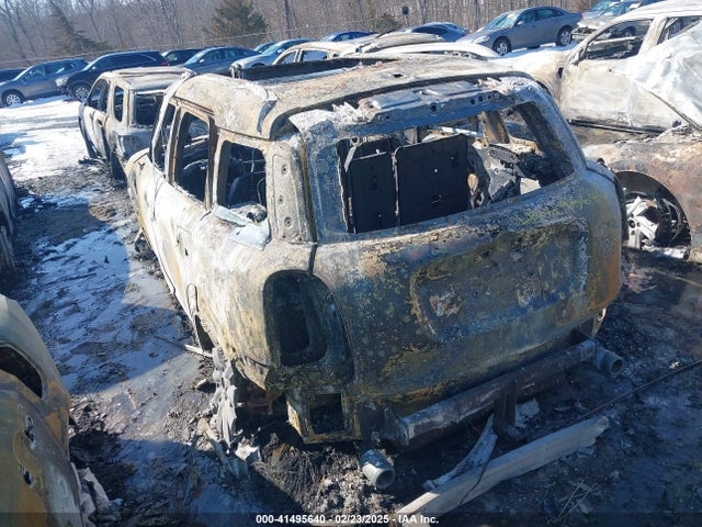 2019 MINI COUNTRYMAN WMZYT5C58K3E70294 Photo 2