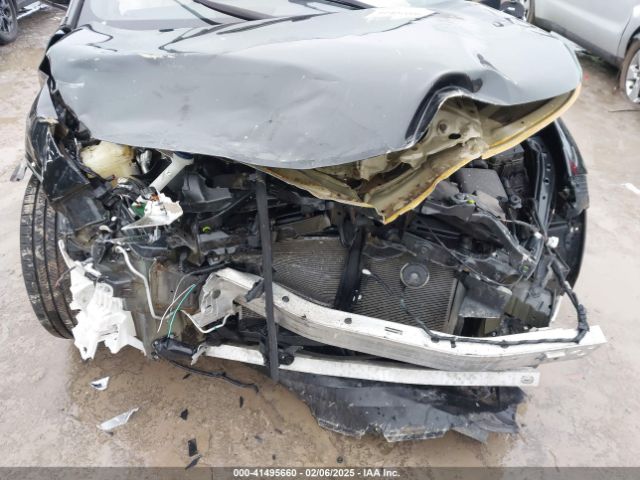 NMTKHMBXXKR080036 Toyota C-HR LE
