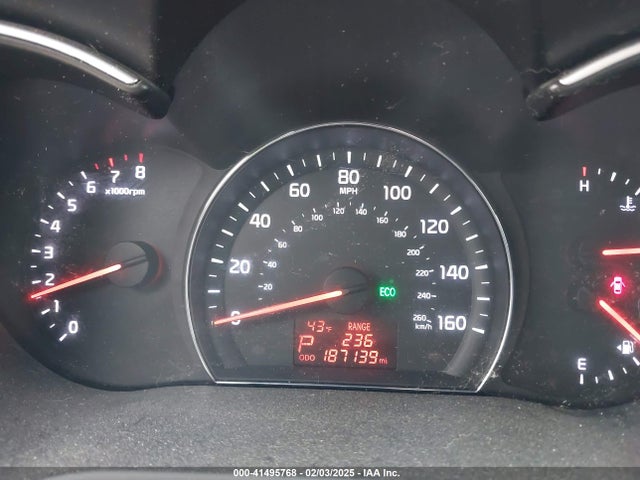 5XYKT4A67EG501883 KIA SORENTO LX