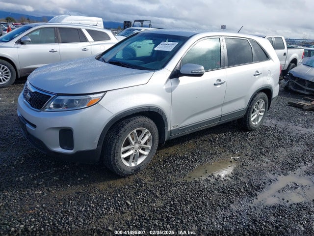 KIA SORENTO LX 2014 5XYKTCA64EG486222 Image 2