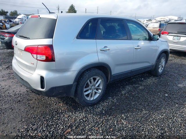 KIA SORENTO LX 2014 5XYKTCA64EG486222 Image 4
