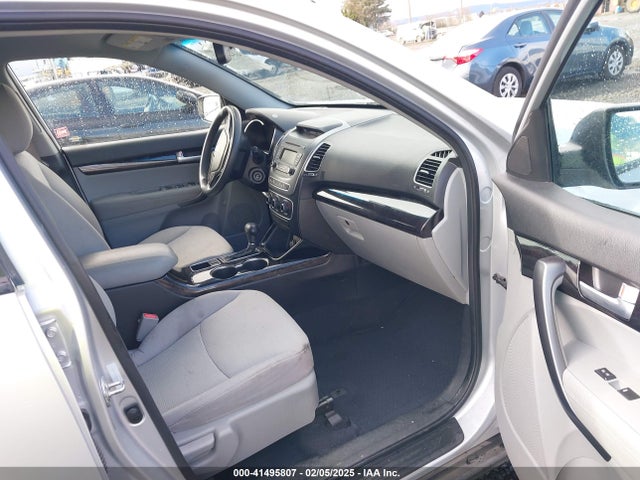 KIA SORENTO LX 2014 5XYKTCA64EG486222 Image 5