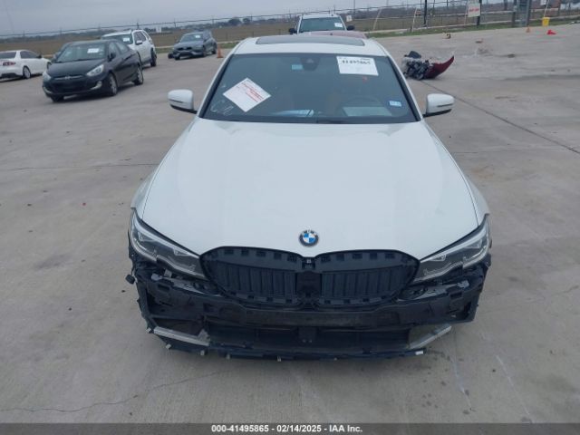 3MW5R1J08M8B58921 BMW 330I