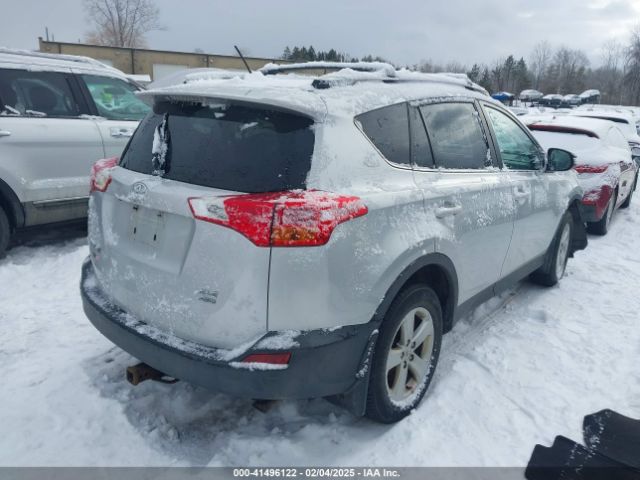 2T3RFREV4EW204463 Toyota Rav4 Xle