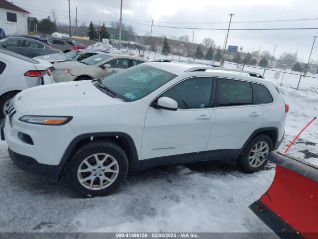 1C4PJMCB5HW618794 Jeep Cherokee Latitude 4x4