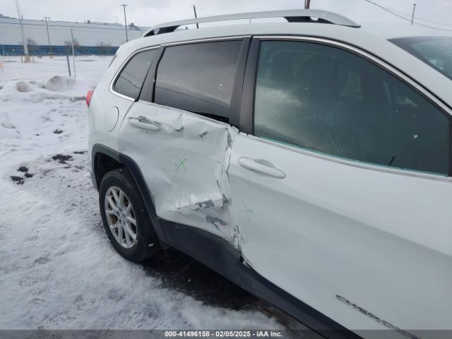 1C4PJMCB5HW618794 Jeep Cherokee Latitude 4x4