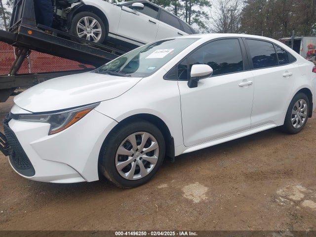5YFEPMAE5NP321208 Toyota COROLLA LE