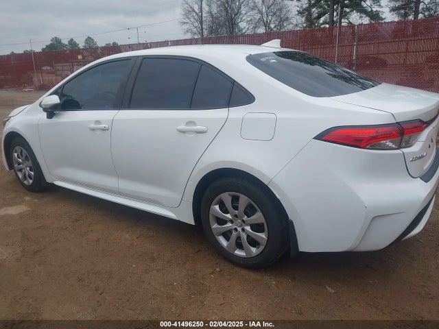 5YFEPMAE5NP321208 Toyota COROLLA LE
