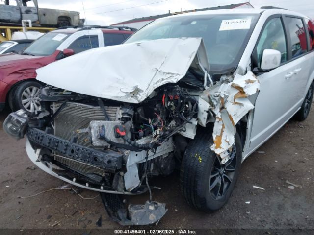 2C4RDGEG0JR360810 Dodge Grand Caravan Gt