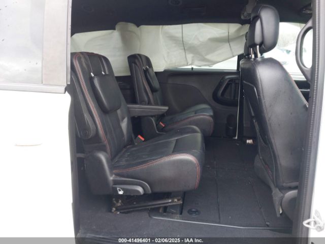 2C4RDGEG0JR360810 Dodge Grand Caravan Gt