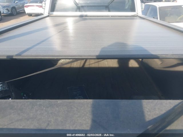 3C6JR7DG8PG656650 RAM 1500 Classic Tradesman  4x4 8' Box