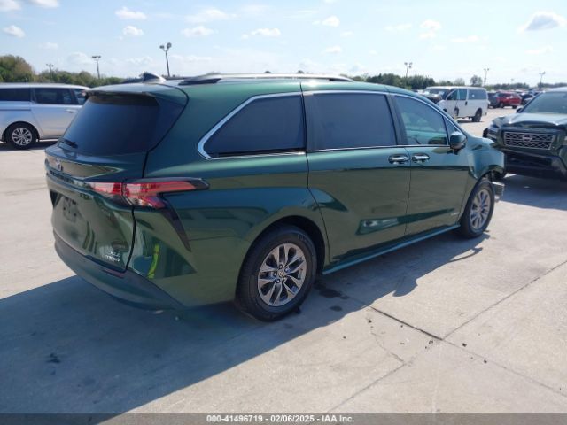 5TDYRKEC9MS062975 Toyota SIENNA XLE