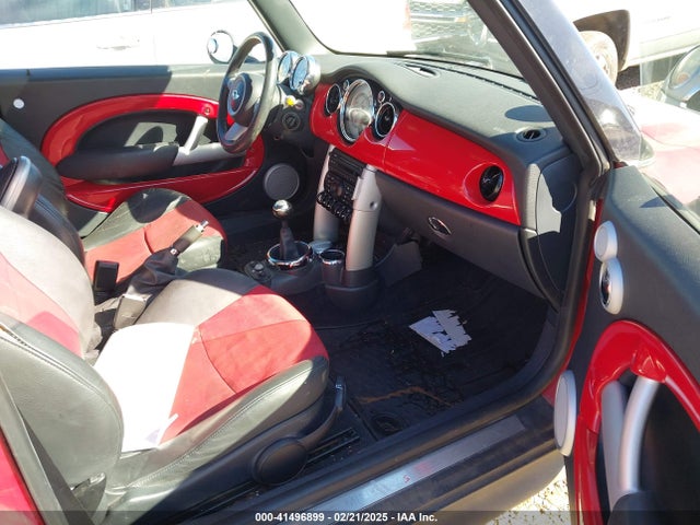 2006 MINI COOPER S WMWRE33556TN28185 Photo 4