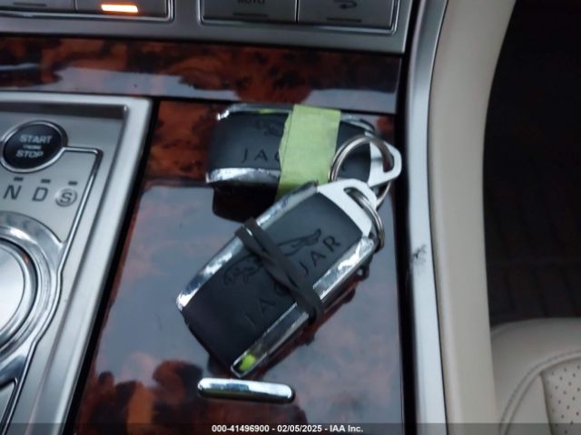 2010 JAGUAR XF SAJWA0GB3ALR68805 Photo 10