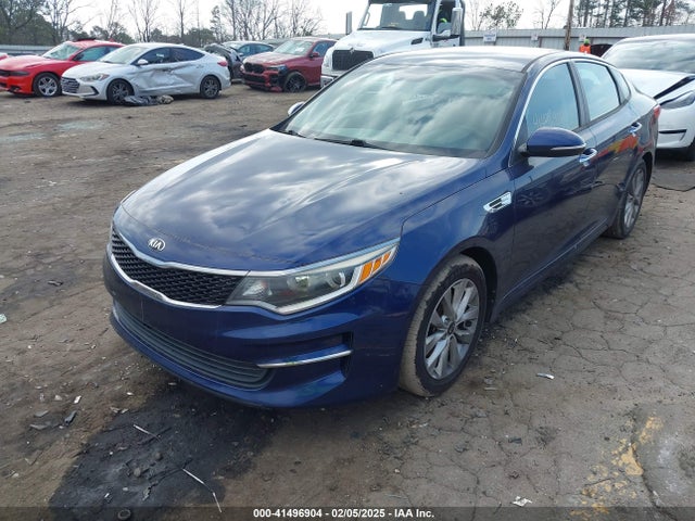5XXGT4L38HG127592 KIA Optima Lx