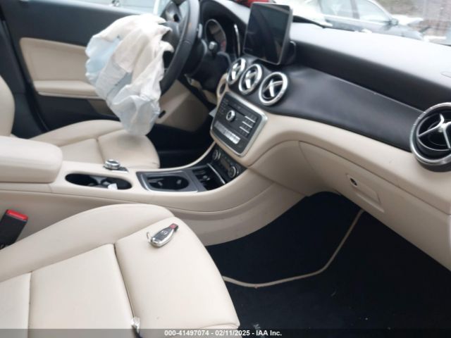 WDDSJ4GB8KN763867 Mercedes-Benz CLA 250 4MATIC