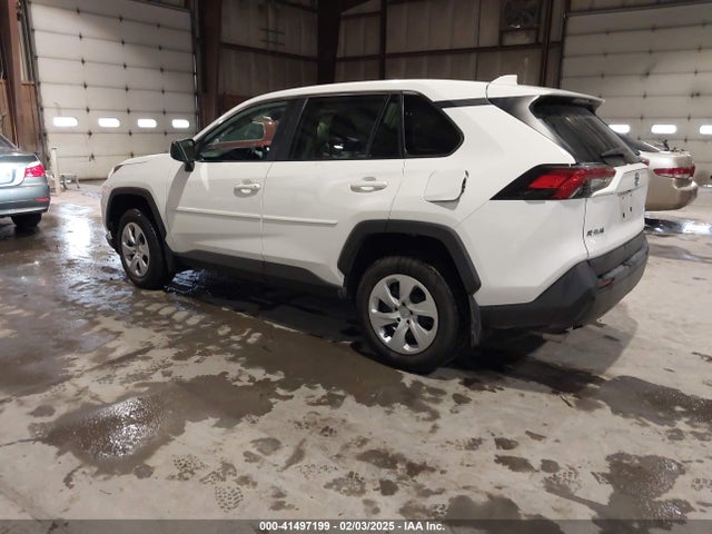 Toyota RAV4 LE 2024 2T3F1RFV4RC397446 Image 3