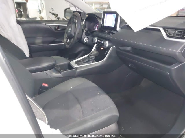 Toyota RAV4 LE 2024 2T3F1RFV4RC397446 Image 5