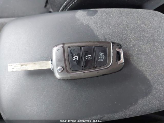 KMHRC8A30MU078911 Hyundai Venue Sel