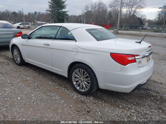 Chrysler 200 Limited 2014 1C3BCBFG7EN151917 Image 3