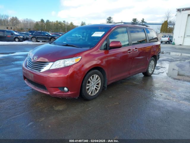5TDYZ3DCXHS814325 Toyota Sienna Xle 8 Passenger