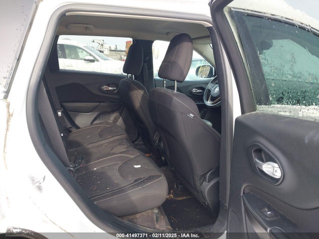 Jeep Cherokee Latitude 2016 1C4PJMCS6GW334864 Image 8