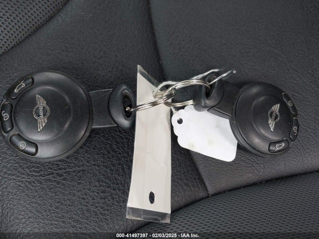 2010 MINI COOPER S WMWMF7C51ATZ74342 Photo 10