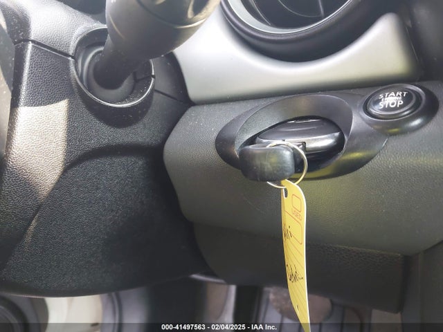 2009 MINI COOPER WMWMF335X9TW73606 Photo 10