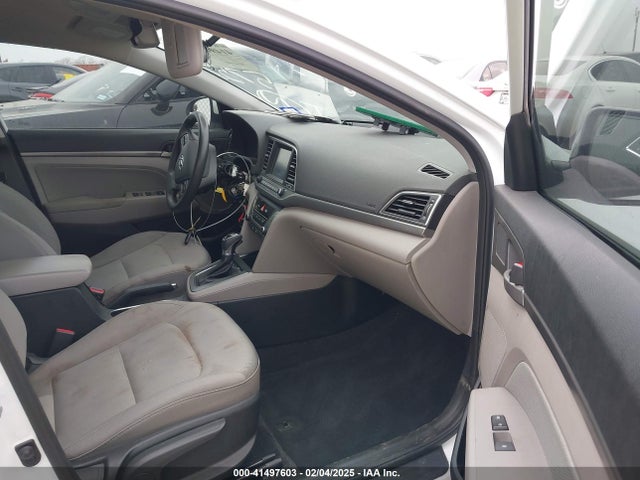5NPD84LF0HH184145 Hyundai ELANTRA SE