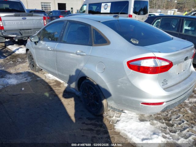 3FADP4BJ6FM204601 Ford FIESTA SE