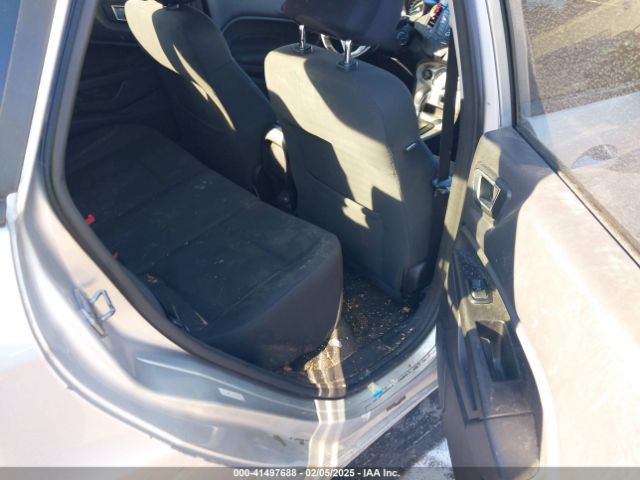 3FADP4BJ6FM204601 Ford FIESTA SE