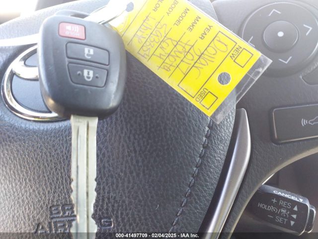JTMZFREV5HJ720866 Toyota RAV4 LE