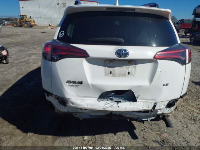 JTMZFREV5HJ720866 Toyota RAV4 LE