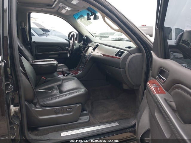 2013 CADILLAC ESCALADE ESV 1GYS3JEF2DR160413 Photo 4