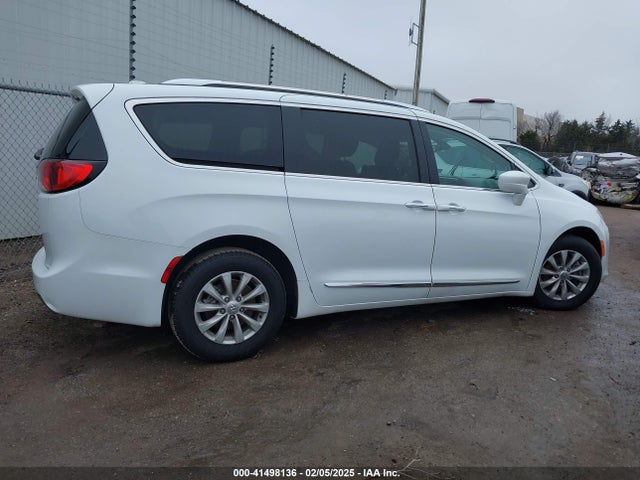 Chrysler Pacifica Touring L 2019 2C4RC1BG7KR626278 Image 13