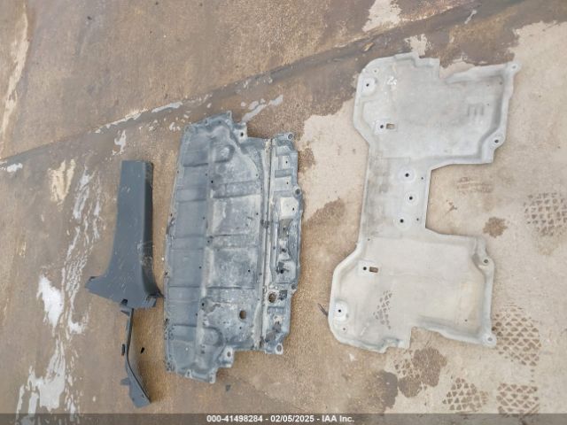 1C4PJLLB8LD611093 Jeep Cherokee Altitude Fwd