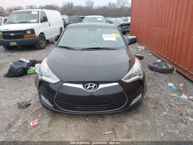 KMHTC6AD6EU182596 Hyundai Veloster Base W/gray