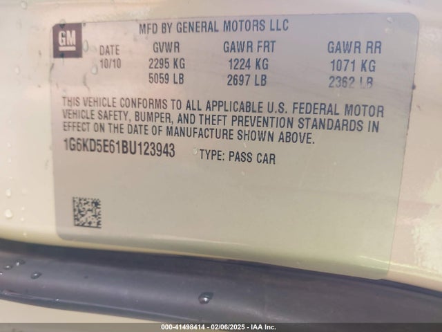 2011 CADILLAC DTS 1G6KD5E61BU123943 Photo 8