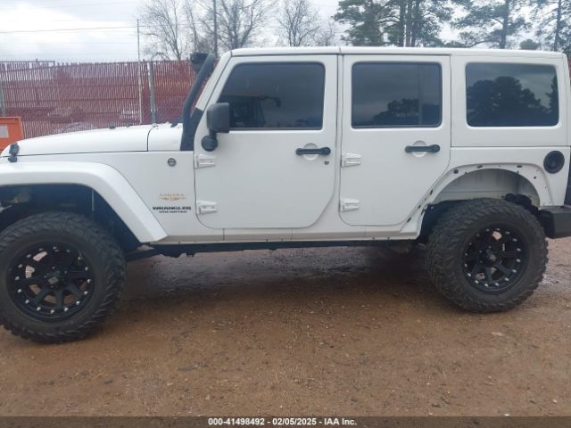1C4BJWEG6EL245986 Jeep Wrangler Unlimited Sahara