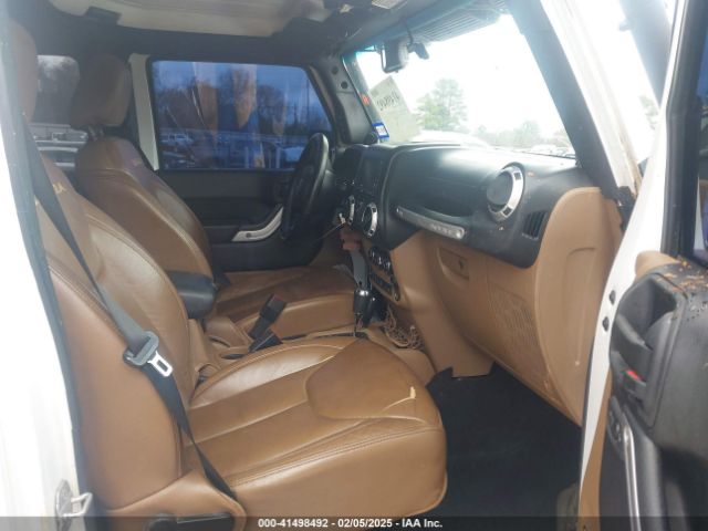 1C4BJWEG6EL245986 Jeep Wrangler Unlimited Sahara
